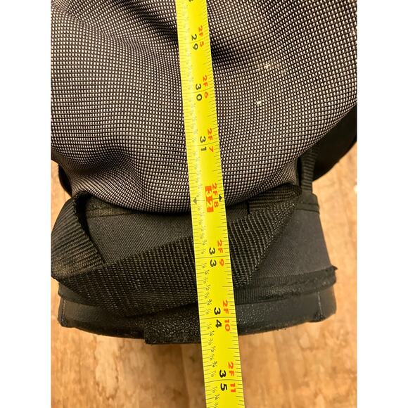 Wilson 34" Black 6 Way Cart/Carry Canvas Bag Rain Hood Carry Strap w/rain cover - Picture 8 of 8